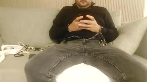 Slave Alex online show from November 5, 6:54 pm