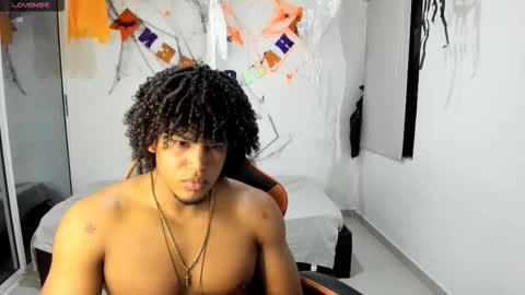 Snapshot of alexj_black chatting on October 17, 4:11 pm ALEXJ BLACK online show from October 17, 4:11 pm