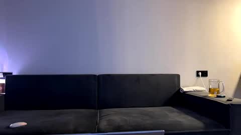 Alex online show from April 4, 9:23 pm