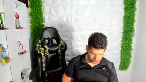 alex online show from January 14, 3:01 am