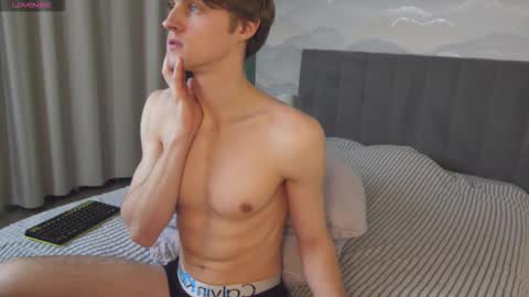 Alex YOUR DREAM BOY online show from February 14, 3:18 pm