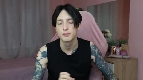 Alex online show from October 25, 2:19 pm