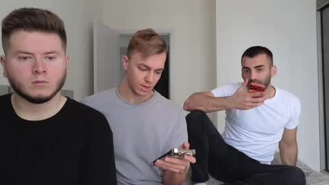 AlexDimaIgor online show from March 28, 8:47 am