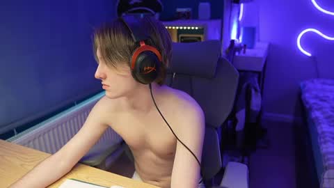 Alexycutie online show from April 26, 2:03 pm