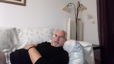 I wanna cum online show from April 23, 9:50 pm