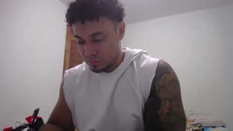 allen_ferrer10 online show from May 7, 3:17 am