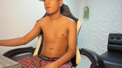 alluringangel01 online show from January 8, 1:55 am