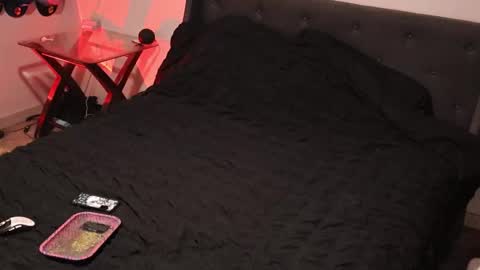 Almightycnote online show from December 17, 3:47 am