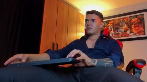 alpha_dominus_ online show from January 9, 6:18 am