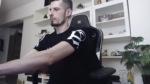 MasterTodd online show from April 25, 3:42 pm