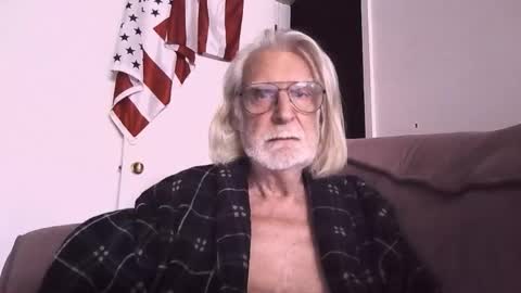 AlphaUniform online show from March 18, 3:15 pm