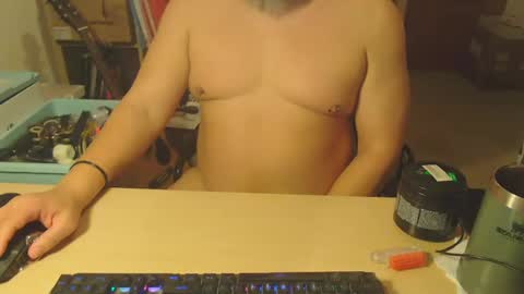 Snapshot of alpistesub chatting on December 24, 12:11 am alpistesub online show from December 24, 12:11 am