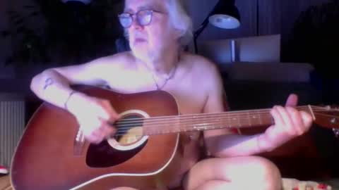 Amberr11 online show from March 3, 12:18 am