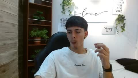 amethystshadow online show from April 22, 3:57 am