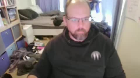 Snapshot of amf_1982 chatting on March 3, 12:34 am Andy online show from March 3, 12:34 am