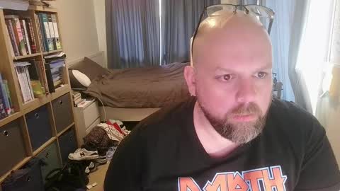 Snapshot of amf_1982 chatting on December 10, 10:49 pm Andy online show from December 10, 10:49 pm