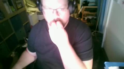Snapshot of amf_1982 chatting on February 25, 12:55 pm Andy online show from February 25, 12:55 pm
