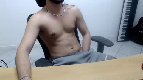 analo08 online show from December 1, 7:17 pm