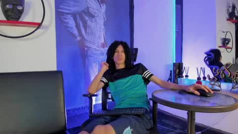 anddy_hugecock online show from May 13, 1:08 pm