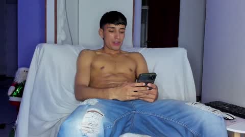 Snapshot of ander_012 chatting on December 10, 2:57 am Ander Arias online show from December 10, 2:57 am