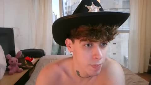 andertwink online show from November 11, 9:42 pm