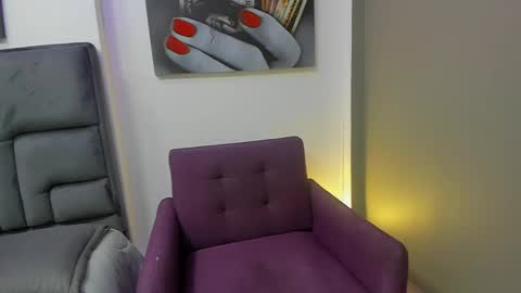 Snapshot of andre_blow chatting on October 4, 12:10 pm Andre Blow online show from October 4, 12:10 pm