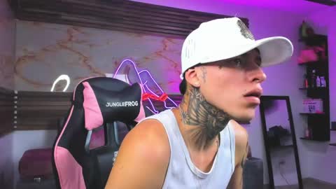 andrees_s online show from May 19, 12:22 pm