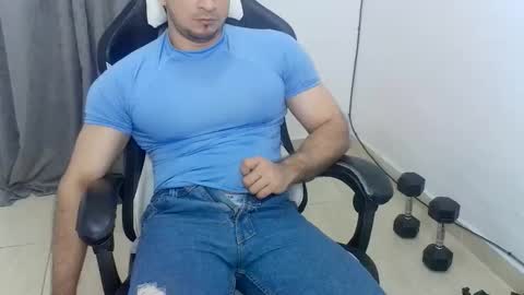 andres180950734 online show from November 25, 11:07 pm