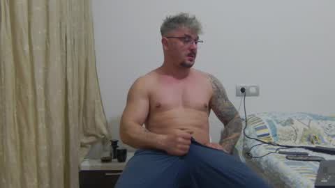 Snapshot of andres_dasli chatting on March 10, 4:28 am andres_dasli online show from March 10, 4:28 am