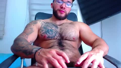 Snapshot of andrew_holden__ chatting on February 28, 12:21 am andrew_holden__ online show from February 28, 12:21 am