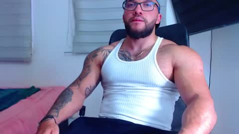 Snapshot of andrew_holden__ chatting on January 29, 11:04 pm andrew_holden__ online show from January 29, 11:04 pm