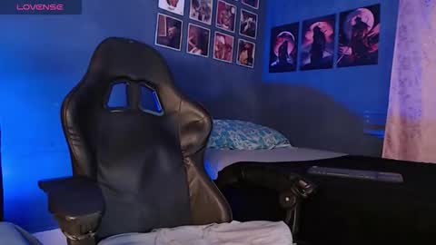 Andrew online show from January 17, 12:35 am