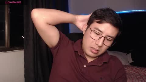 andrewmhilton_ online show from February 17, 6:01 am