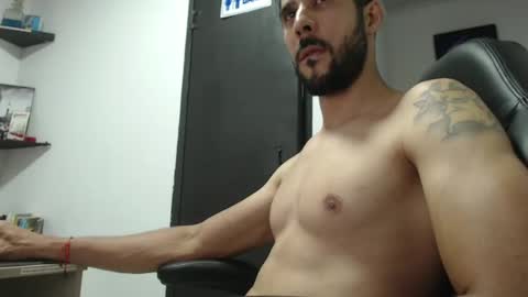 Snapshot of andruwang chatting on October 24, 9:49 pm Andru online show from October 24, 9:49 pm