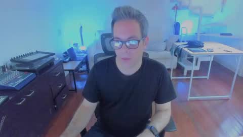 Andrew online show from November 19, 2:50 pm