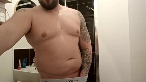 andy248240 online show from January 17, 11:22 pm