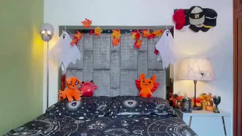 Andy online show from October 31, 5:27 pm