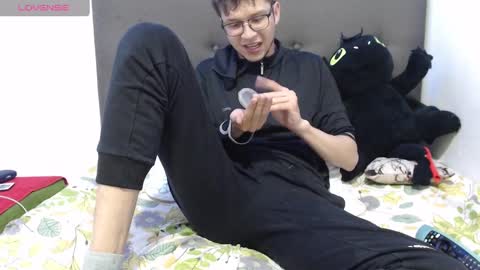 Snapshot of andy_bunny_lover chatting on December 3, 2:12 am ANDY online show from December 3, 2:12 am