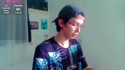 Snapshot of andy_gray01 chatting on December 2, 6:19 pm Andy Gray online show from December 2, 6:19 pm