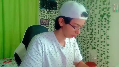 Snapshot of andy_gray01 chatting on October 12, 4:23 pm Andy Gray online show from October 12, 4:23 pm