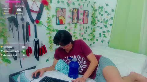 Snapshot of andy_gray01 chatting on February 4, 9:10 pm Andy Gray online show from February 4, 9:10 pm