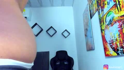 Snapshot of andy_walker_ chatting on October 22, 6:00 pm Andres online show from October 22, 6:00 pm