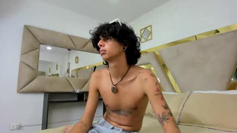 andyxibrat online show from November 5, 9:06 pm