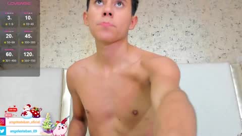 Snapshot of angel_esteban_fx chatting on December 18, 4:42 am ngel Esteban online show from December 18, 4:42 am