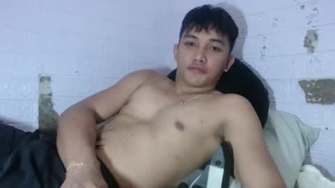 angel_rafael online show from December 15, 10:34 am
