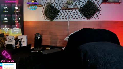 Snapshot of angelgraham_ chatting on October 14, 6:59 pm Angel online show from October 14, 6:59 pm