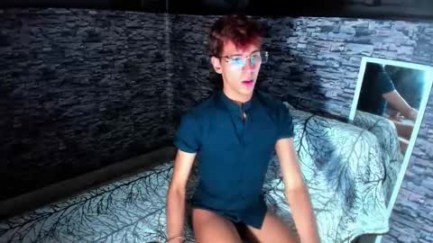 Snapshot of angelicious_boy chatting on September 20, 4:01 am ANGELICIOUS online show from September 20, 4:01 am