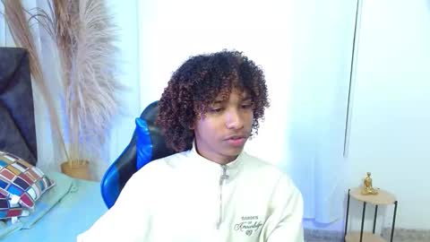 Angel online show from December 20, 9:44 pm