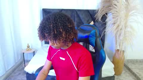 Angel online show from February 12, 9:21 pm