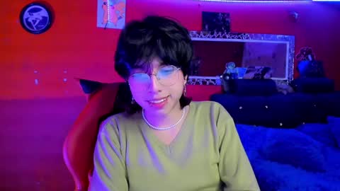 Snapshot of angellonfire chatting on December 20, 5:14 am Angel  online show from December 20, 5:14 am